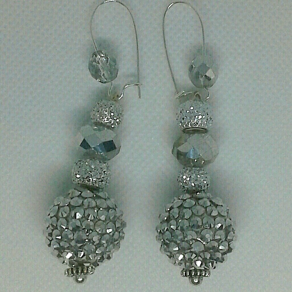 "Bling it up" dangle earrings - Picture 2 of 3